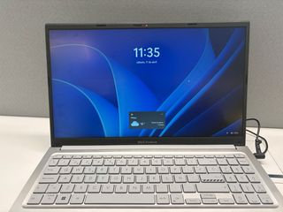 Portátil ASUS Vivobook 15 i7 16GB RAM 1TB