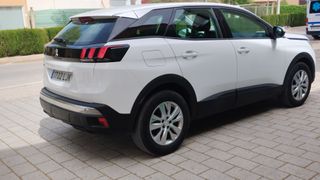 Peugeot 3008 2020, 130cv,NAVEGADOR
