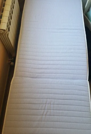 Sofá cama individual plegable con funda azul