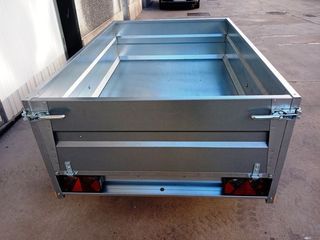 NUEVO: Remolque basculante galvanizado 750 kg