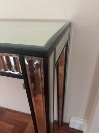 Tavolo da trucco in vetro e metallo