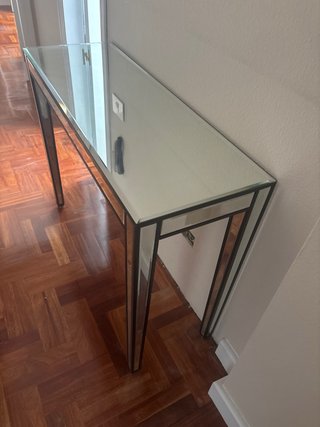 Tavolo da trucco in vetro e metallo