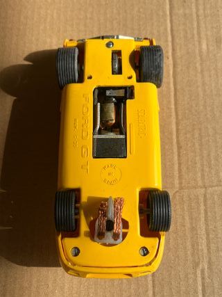 Scalextric Ford GT40 Amarillo