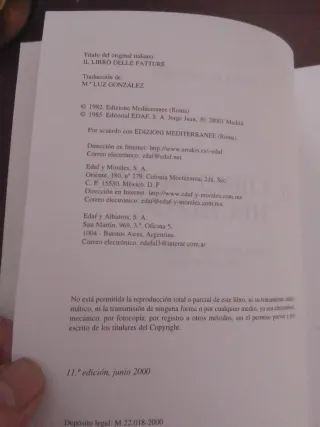 El libro de los Hechizos: Cómo hacer y deshacer...