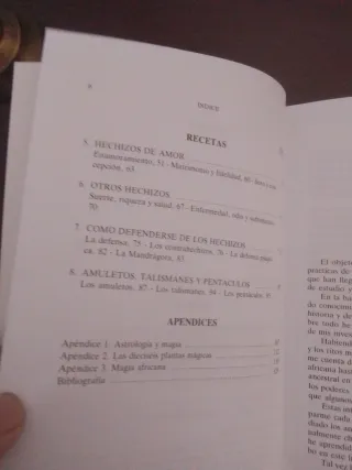 El libro de los Hechizos: Cómo hacer y deshacer...