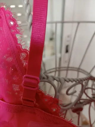 Conjunto lencería camisón y tanga fucsia