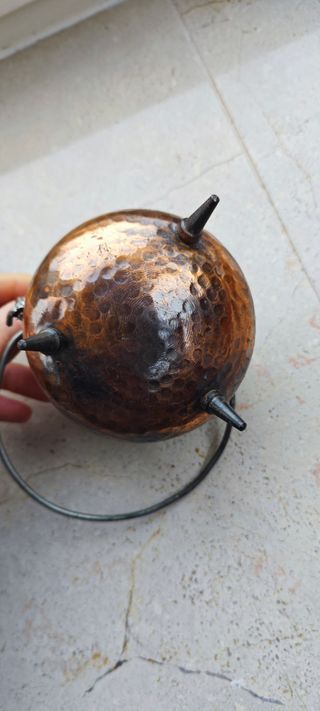Antico Calderone Rame Martellato Tre Piedi