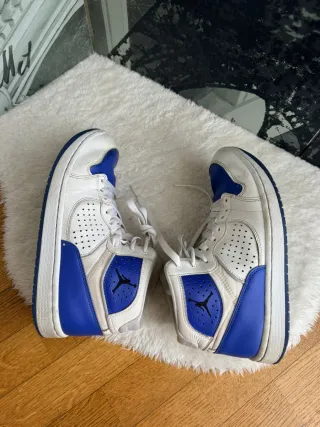 Nike Air Jordan JumpMan Pelle Blu