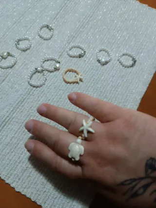 Anillos ajustables perlas y abalorios
