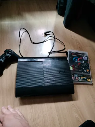 Consola PS3 + 2 Juegos