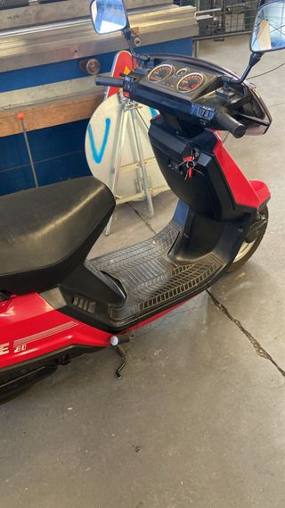 Yamaha Active 80 Scooter Roja