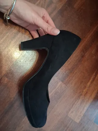 Scarpe nere tacco largo