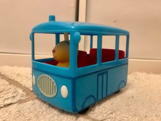Clase Peppa Pig Madame Gazelle y autobús incluido