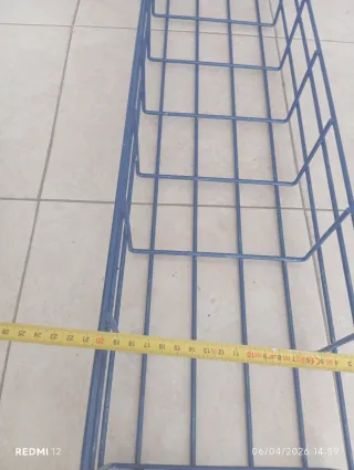 Cesta metálica azul para exterior