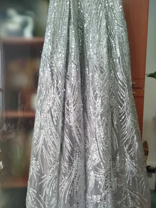 Vestido de gala largo plateado lentejuelas