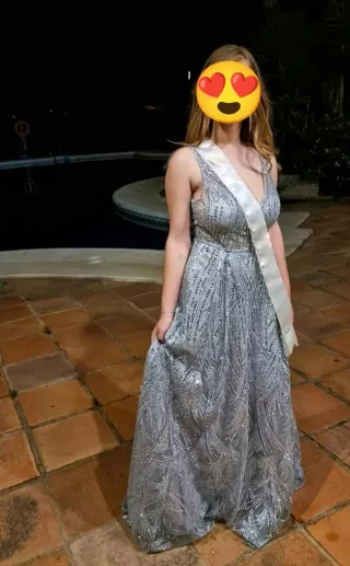 Vestido de gala largo plateado lentejuelas