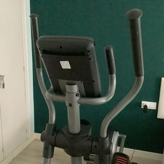 Bicicleta Elíptica Negra y Roja