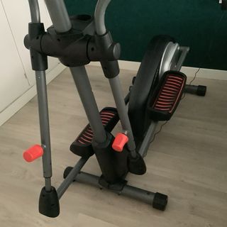 Bicicleta Elíptica Negra y Roja