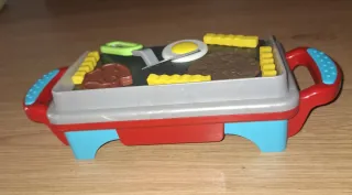 Plancha de juguete con accesorios