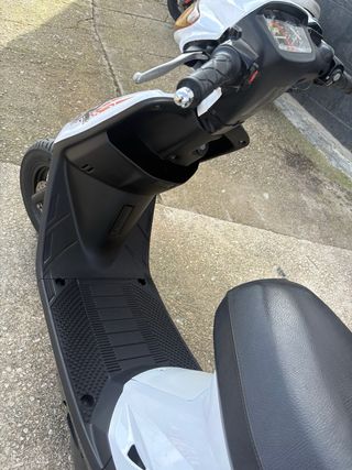 Yamaha Jog R 2001 Scooter