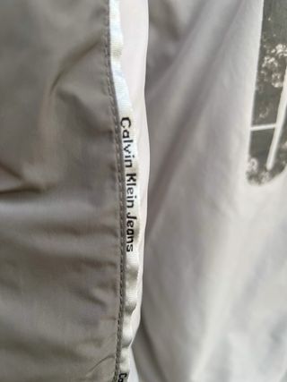 Chaqueta entretiempo Calvin Klein gris