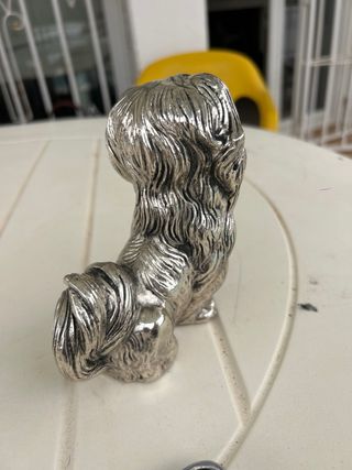 Figura perro plata vintage ojos azules