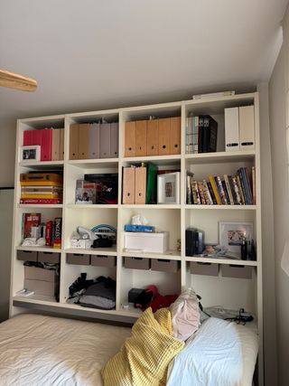 Cama nido con estantería integrada
