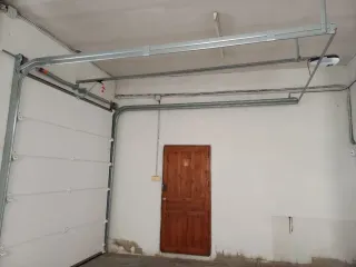 Puerta de garaje motorizada
