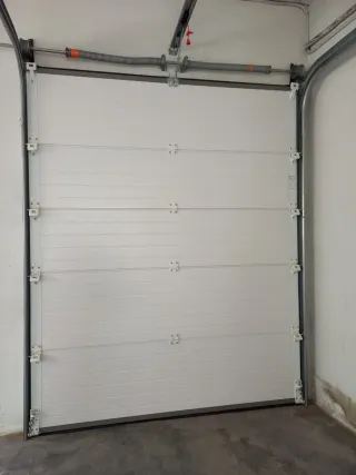 Puerta de garaje motorizada