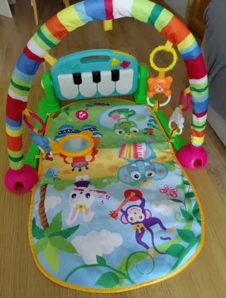 Manta de actividades para bebé con piano