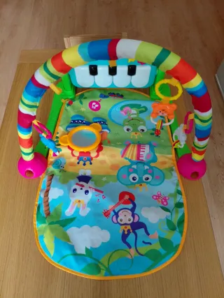 Manta de actividades para bebé con piano