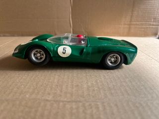 Scalextric Ferrari 330 GT Verde