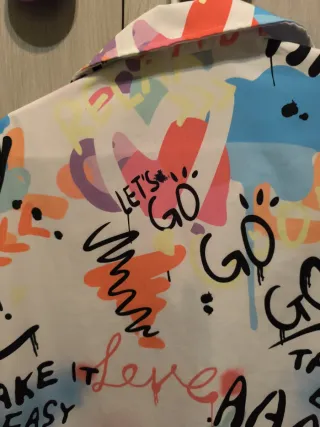 Camisa niña graffiti