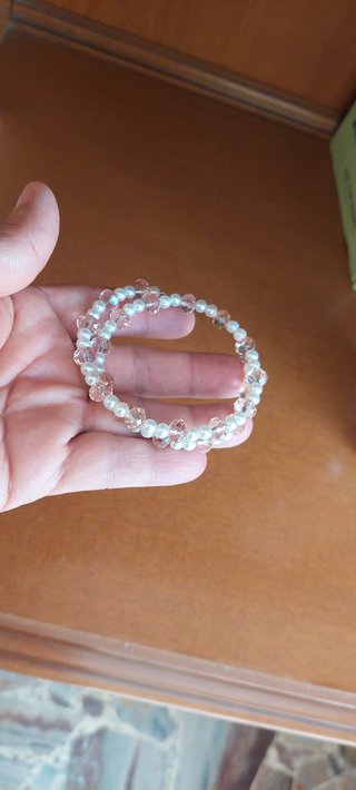 Elegante Braccialetto di perle bianche e cristallo