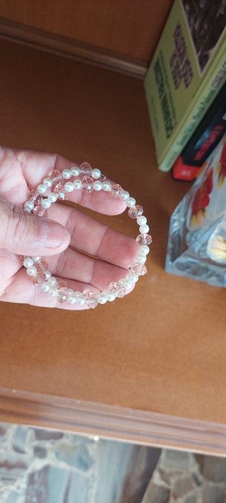 Elegante Braccialetto di perle bianche e cristallo