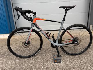 Bicicleta Cube Attain Shimano 105 Gris/Naranja