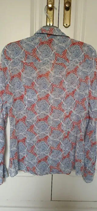 Blusa Mango Estampada Azul y Rojo