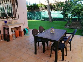 Casa pareada en alquiler en Espartinas