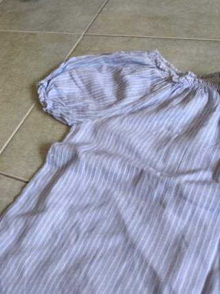 Maglietta a righe azzurre