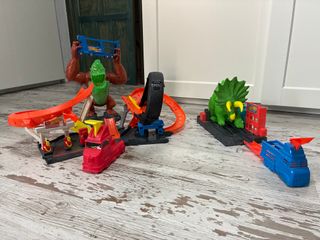 Hot Wheels Pista de Juego con Mono Gigante