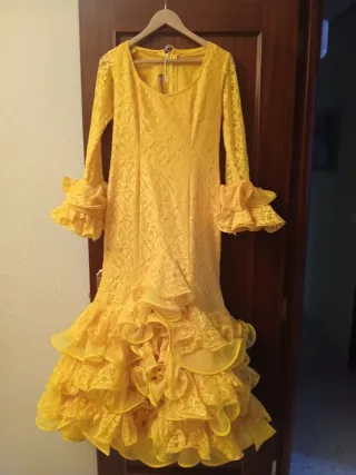 Traje de Flamenca Amarillo