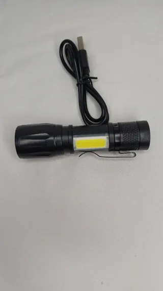 Linterna LED recargable con cable USB