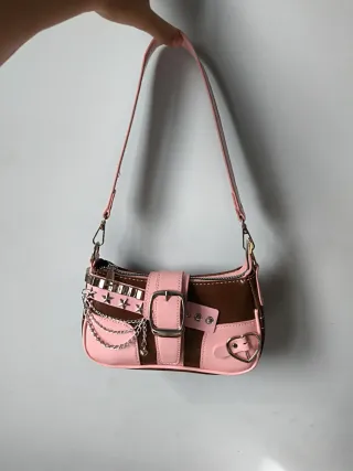 Bolso rosa y marrón con cadena