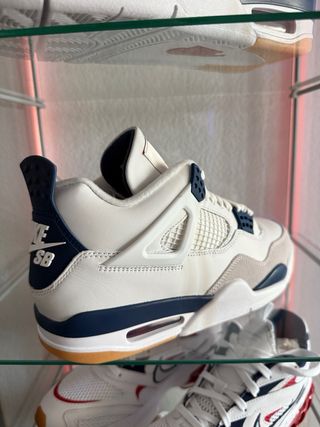 Nike SB x Air Jordan 4 DR5415-100