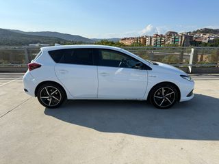Toyota Auris Etiqueta ECO 2019