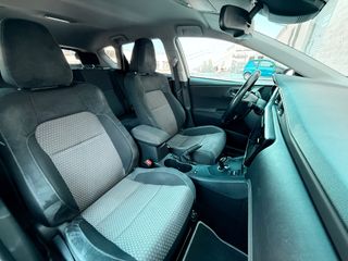 Toyota Auris Etiqueta ECO 2019