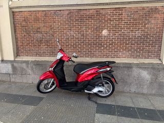 Piaggio Liberty 125 Roja