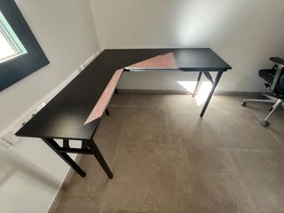 Escritorio de esquina negro