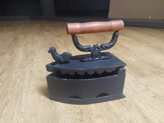 Plancha antigua decorativa