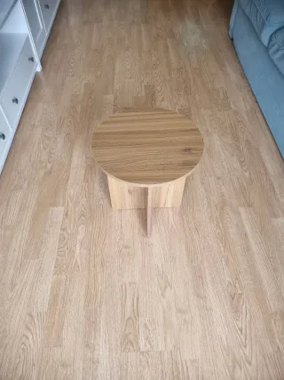 Mesa auxiliar redonda de madera